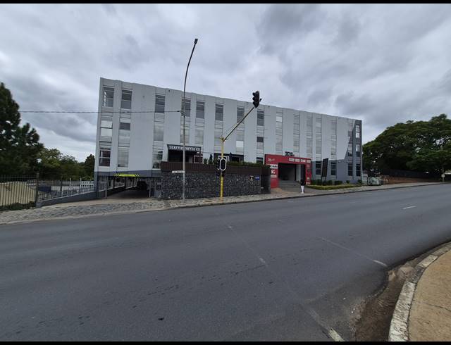 239M² OFFICE TO LET IN HYDE PARK